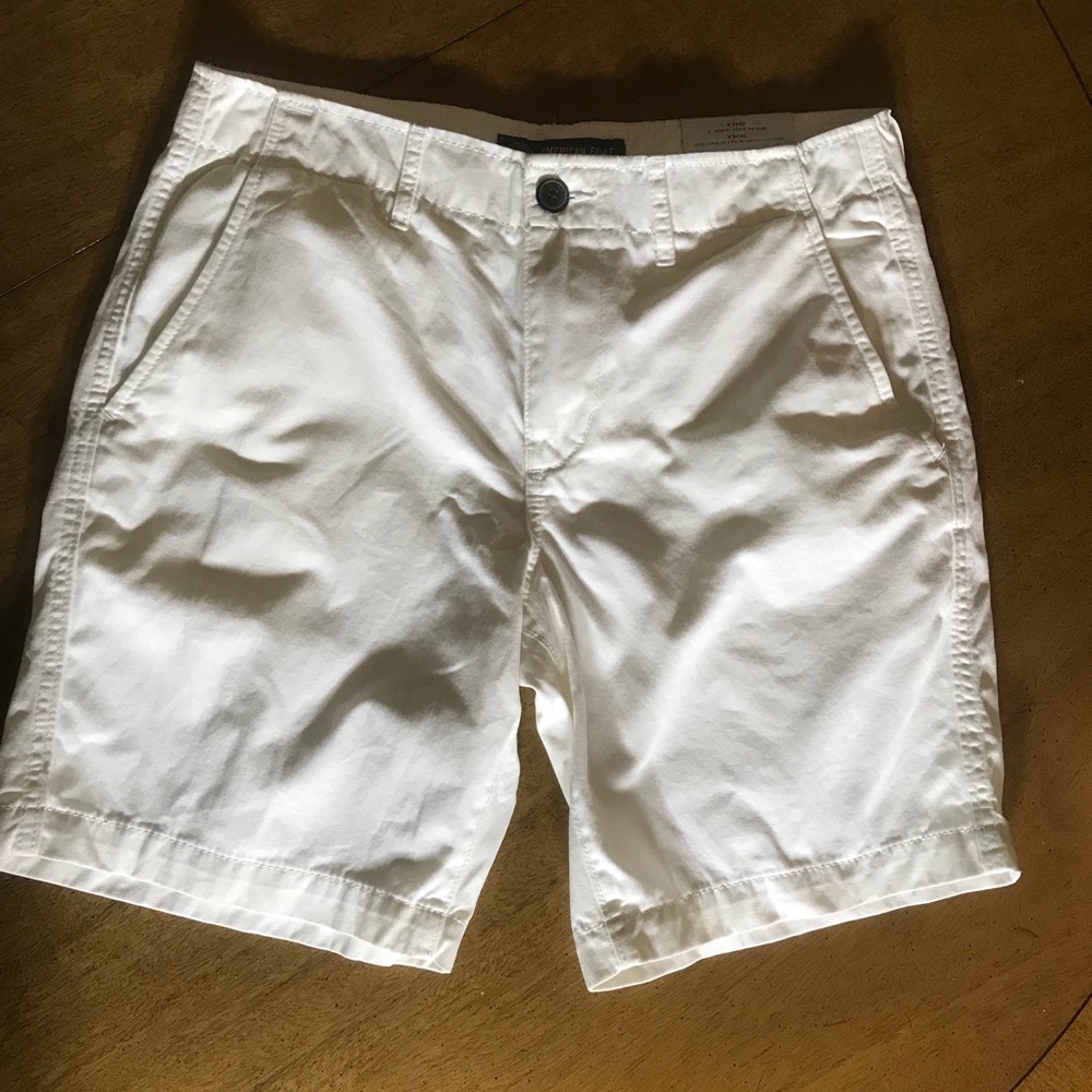 American Eagle White Shorts NWT
